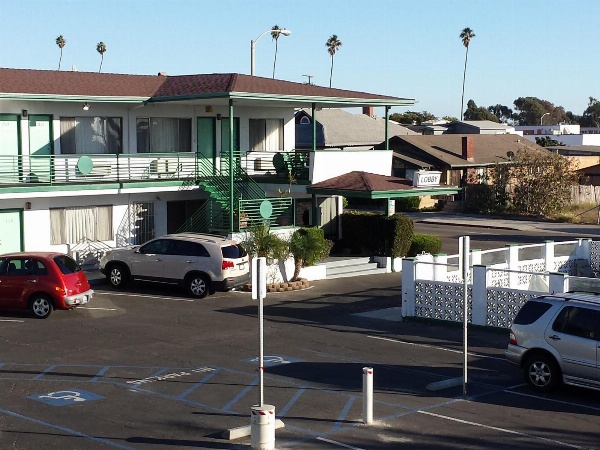 Travelers Beach Inn Main image